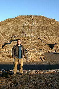 R and Pyramid of the Sun