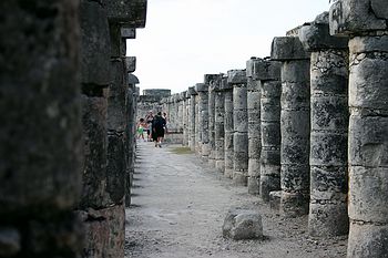 Plaza of 1000 pillars